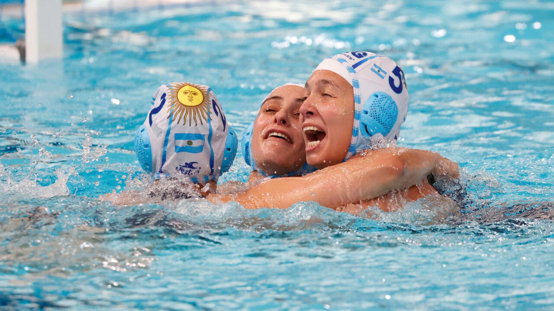 Polo acuático femenino: Argentina es el primer semifinalista