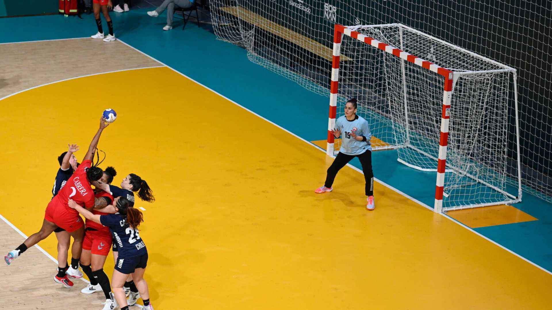 Chile's spectacular comeback to reach female’s handball semi-finals