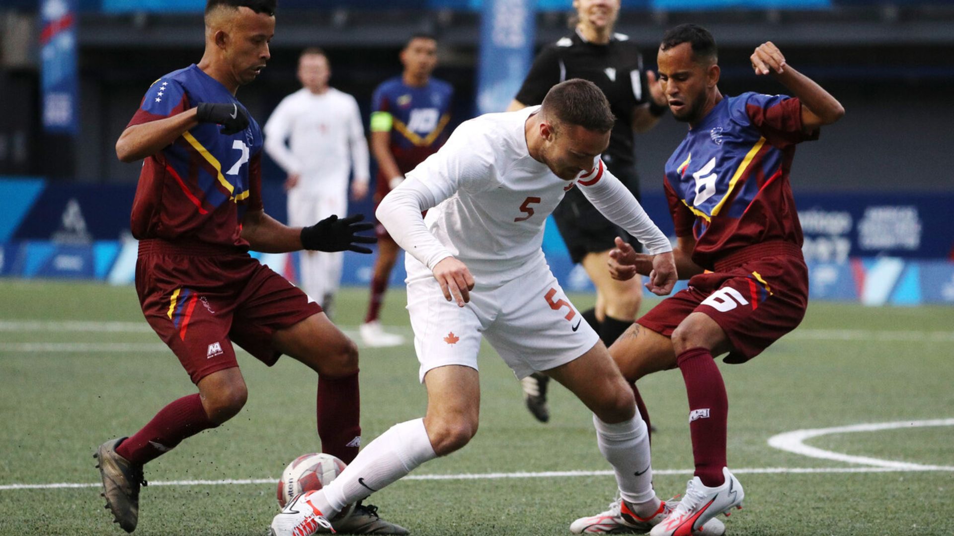 Venezuela Starts With Victory Secured in Injury Time in CP Football