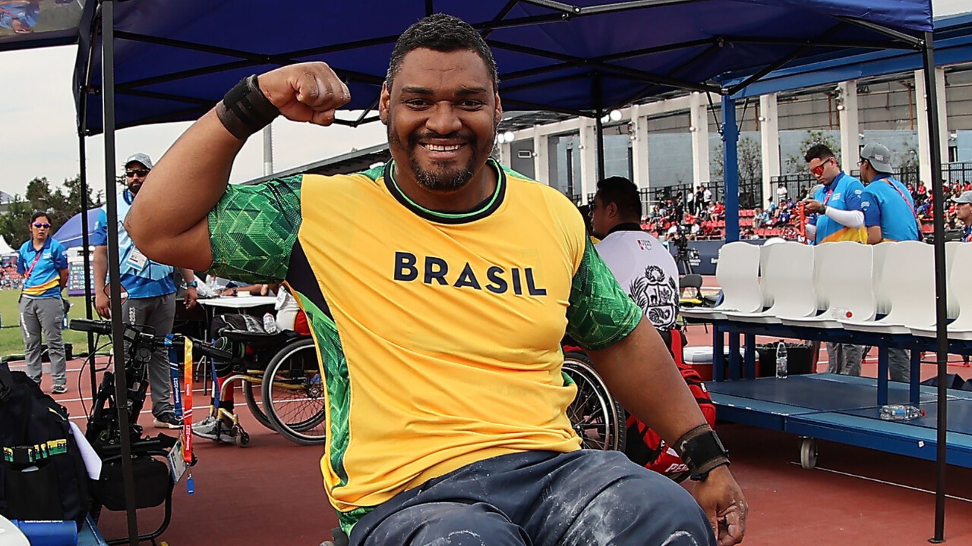 Gold and Parapan American Record for De Oliveira dos Santos in F55 Shot Put