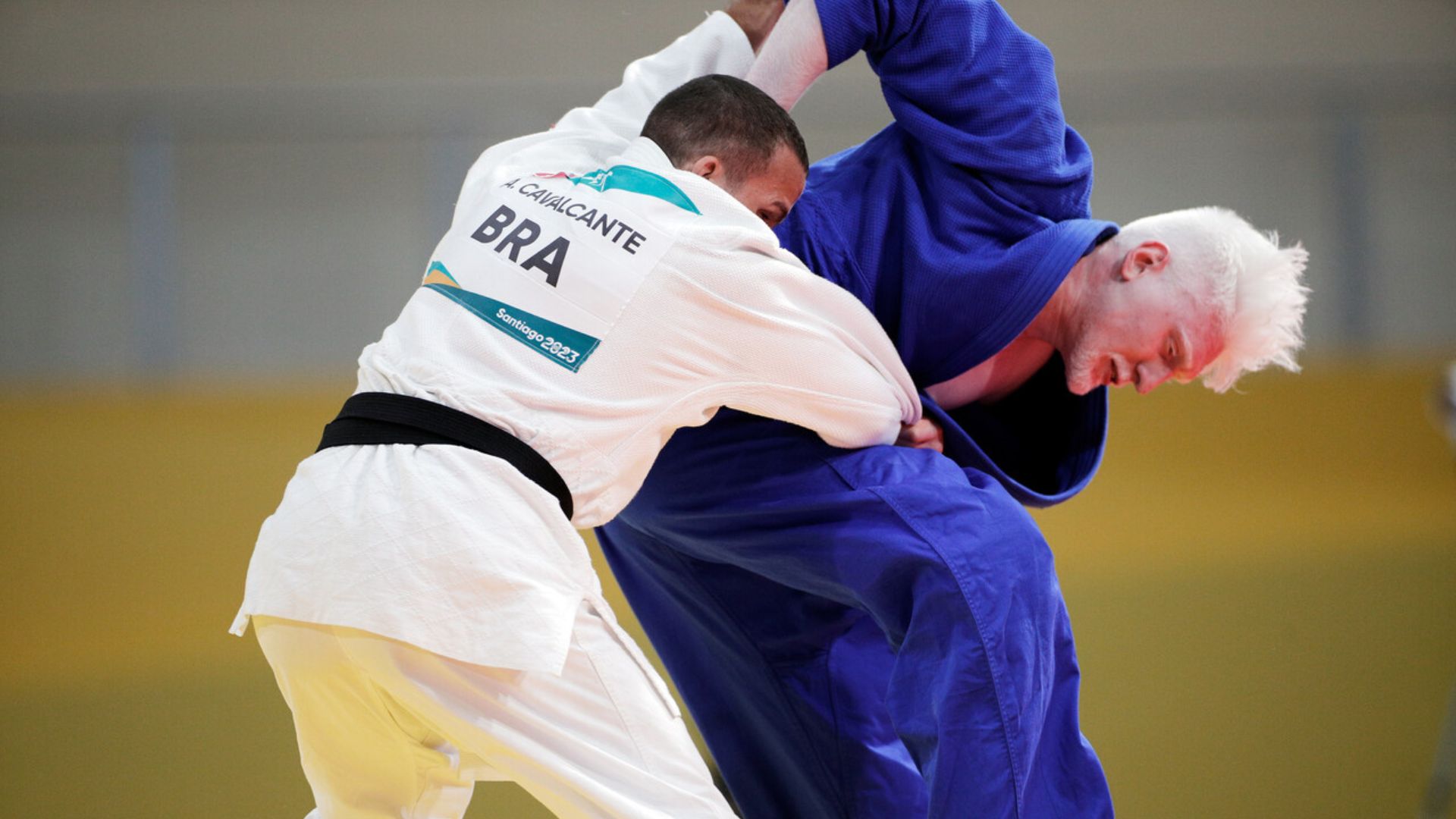 Marcelo de Azevedo Springs Surprise to Win Gold in Parapan American Judo