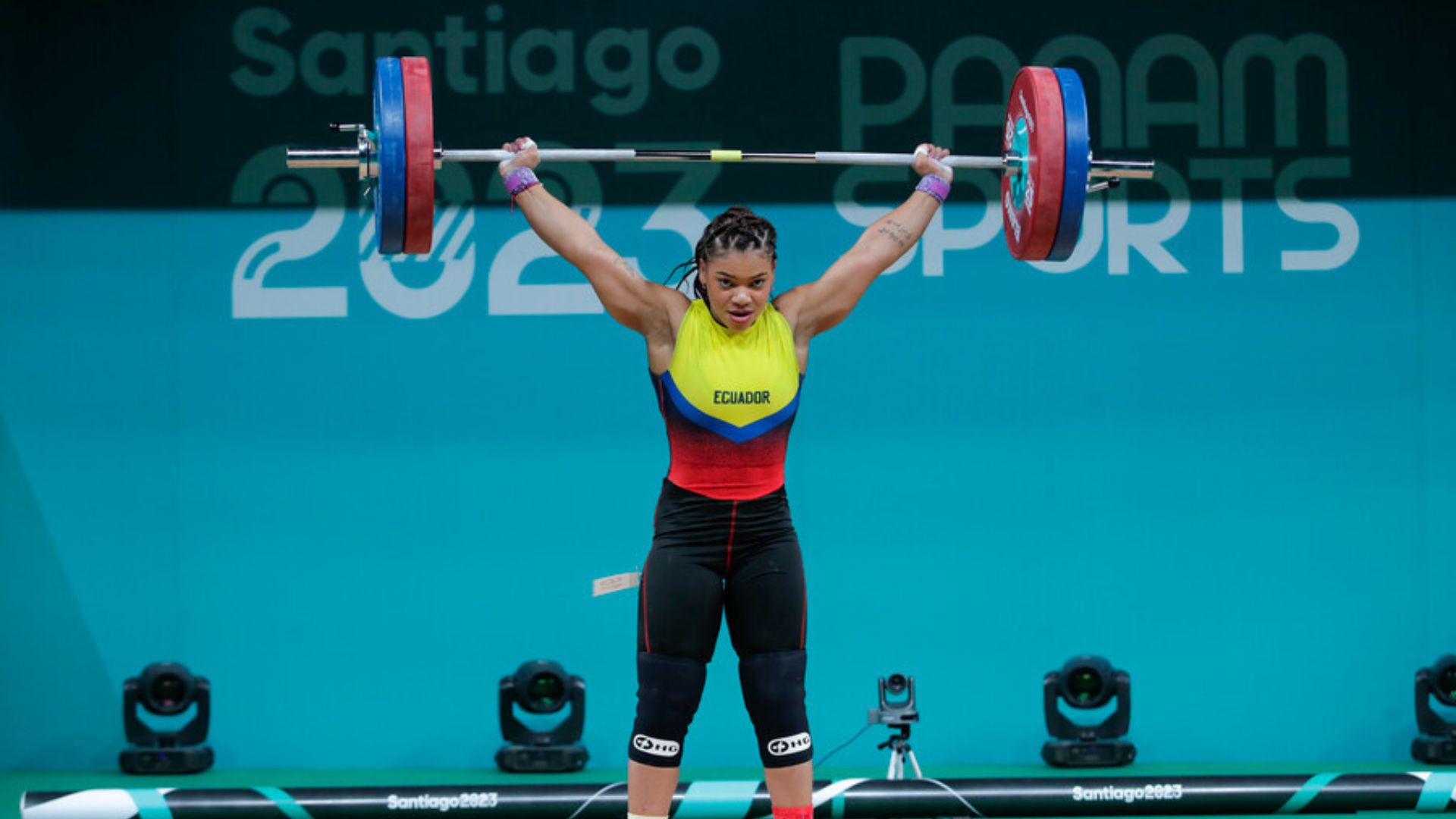 Angie Palacios impone su favoritismo y gana el oro en las pesas panamericanas