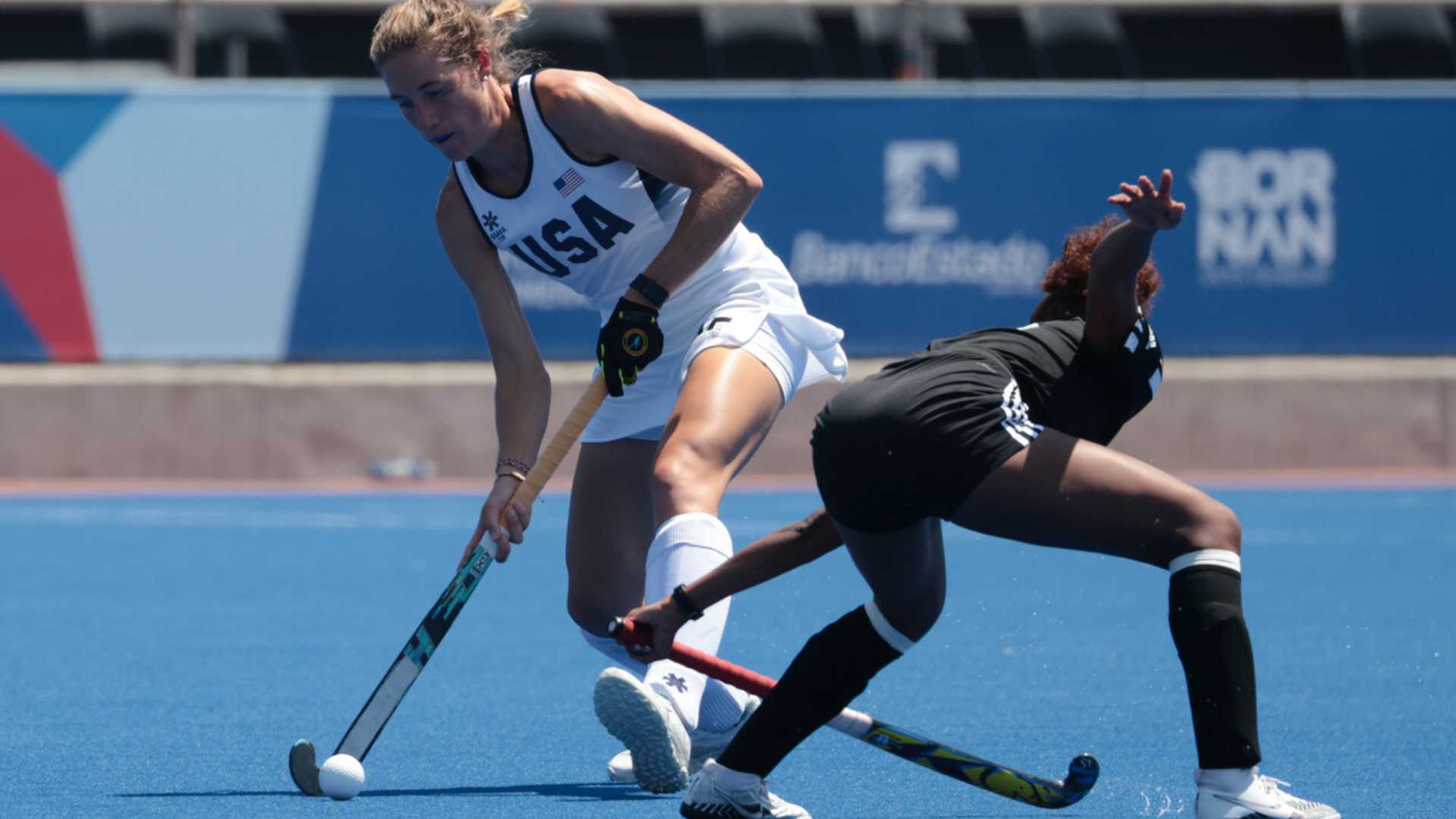 United States debuts with a resounding victory in female's field hockey