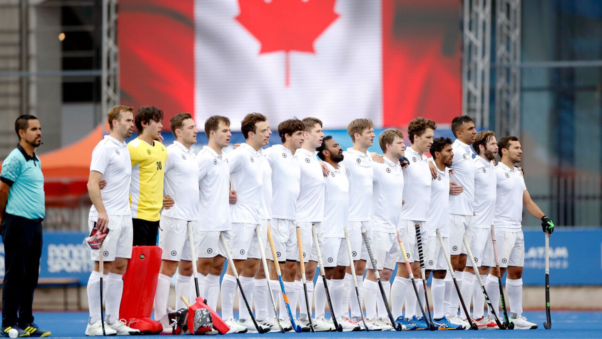 Canadá derrota a Trinidad y Tobago y llega invicto a las semifinales