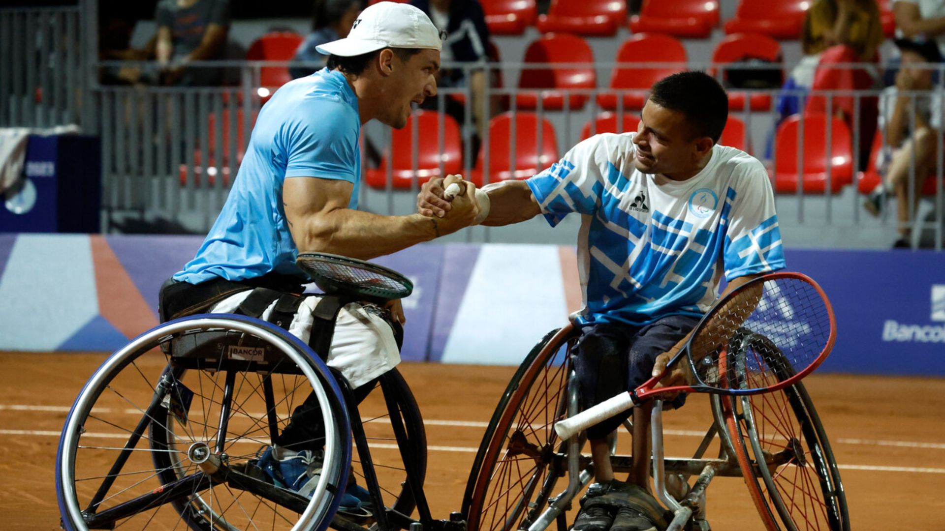 Argentina Wins Dramatic Match Against Chile in Tennis Doubles