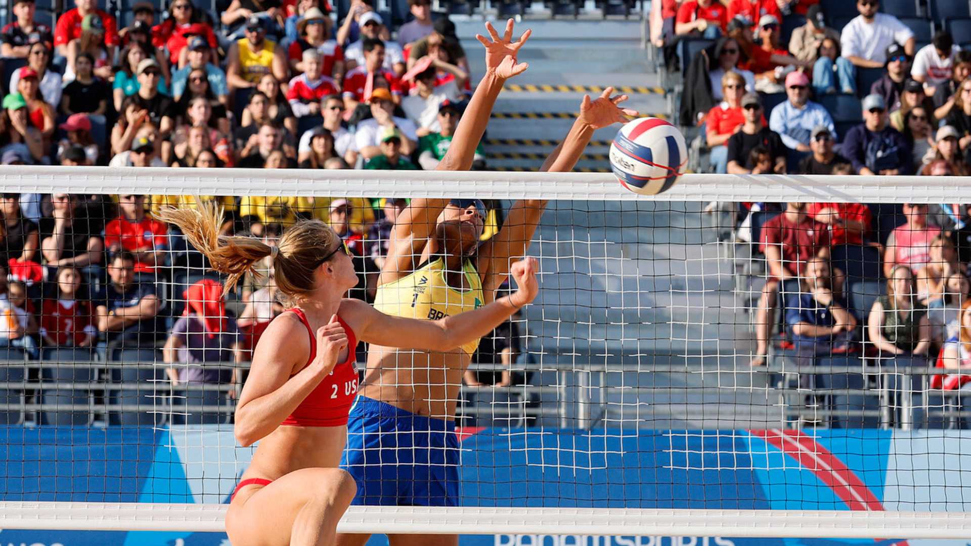 Brazil will face Canada in female beach volleyball's final