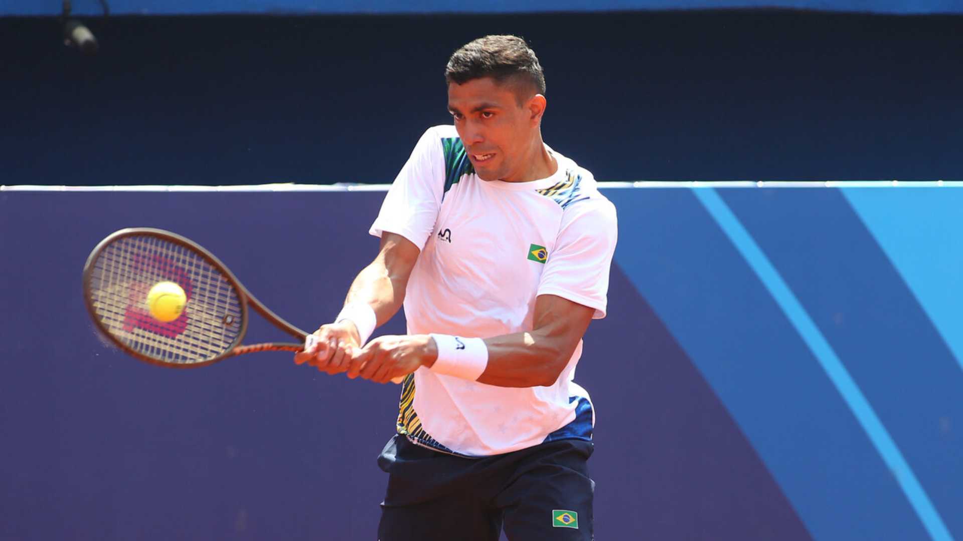 Tenis: Brasileño Thiago Monteiro venció en dos sets al peruano Huertas del Pino