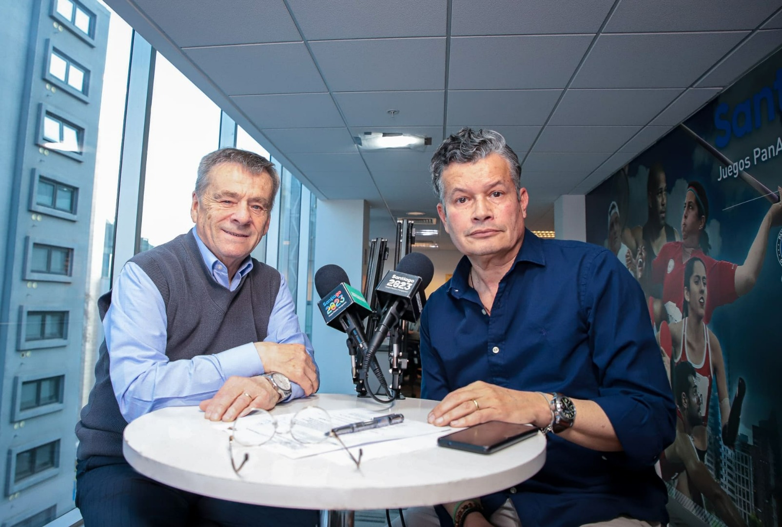 Vladimiro Mimica y Felipe Bianchi en el podcast de los Juegos. (Foto: Santiago 2023).