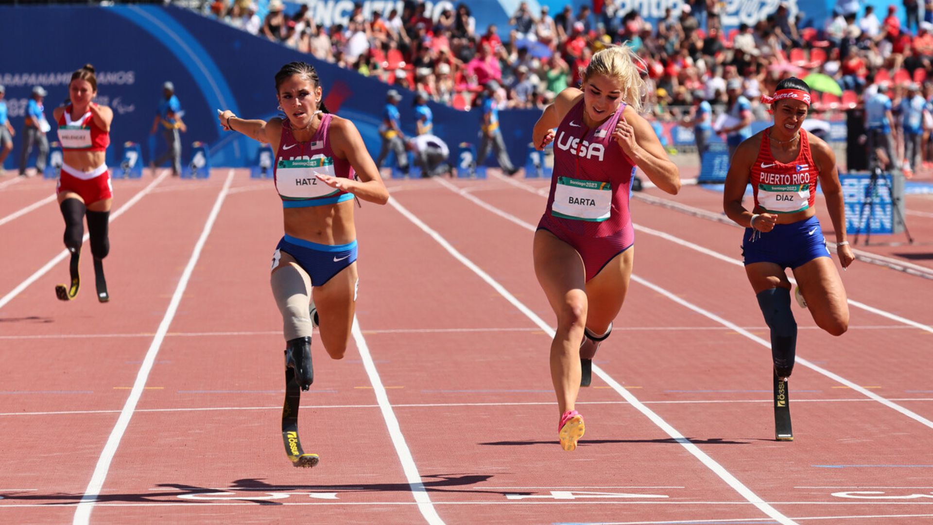 Estados Unidos hace el "un-dos-tres" en los 100 metros T64 femeninos