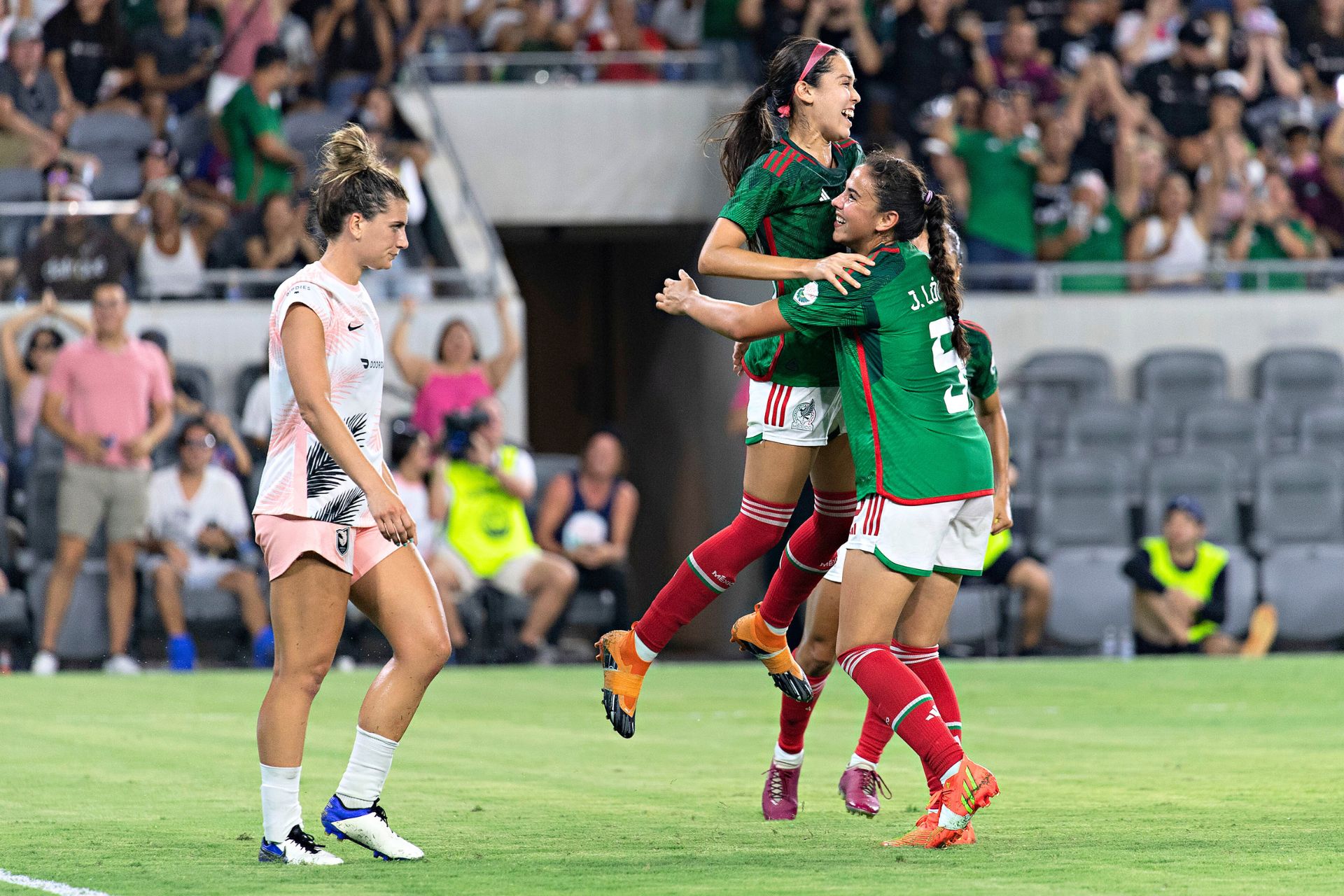 México se une al fútbol femenino de Santiago 2023 y será rival de Chile