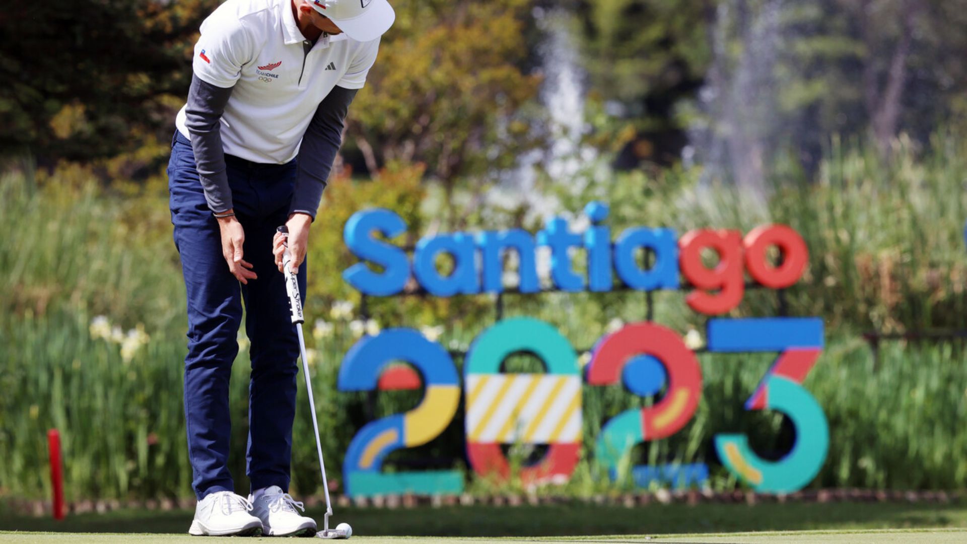 Golf: Colombian Sebastián Muñoz Takes the Lead