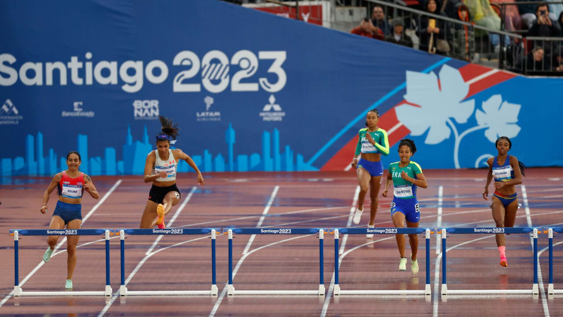 The 400 meters hurdles define their finalists