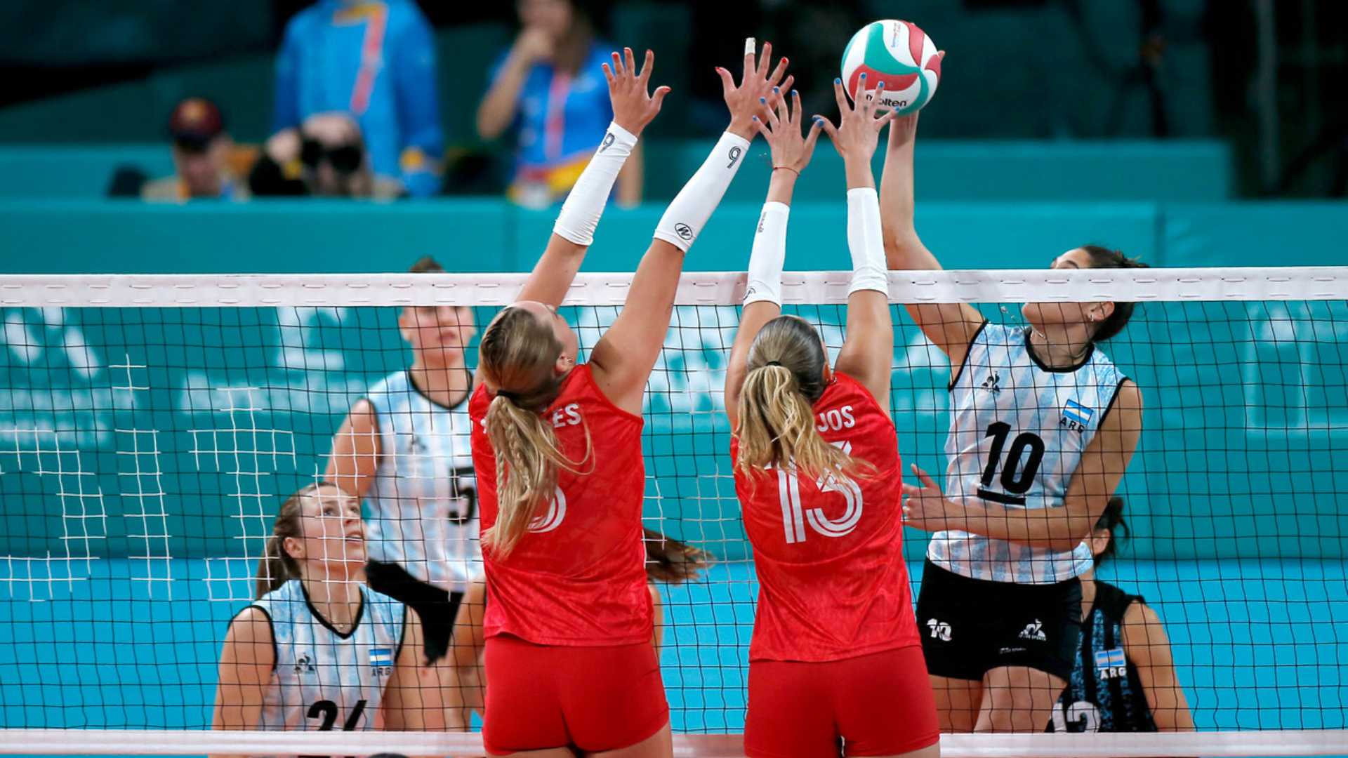 Argentina defeats Chile, advances to semifinals in female’s volleyball