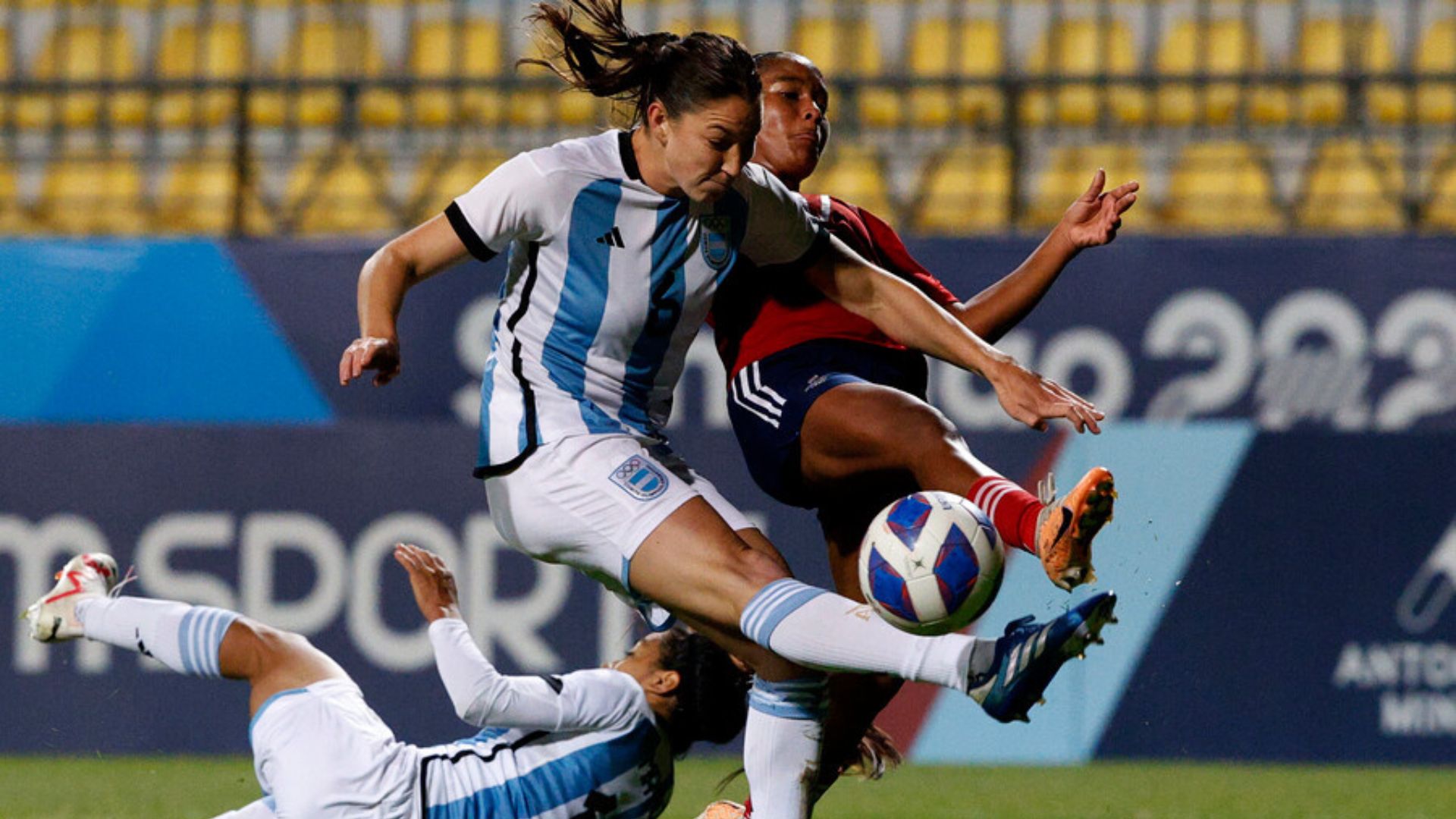Fútbol femenino: Argentina y Costa Rica empataron 0-0