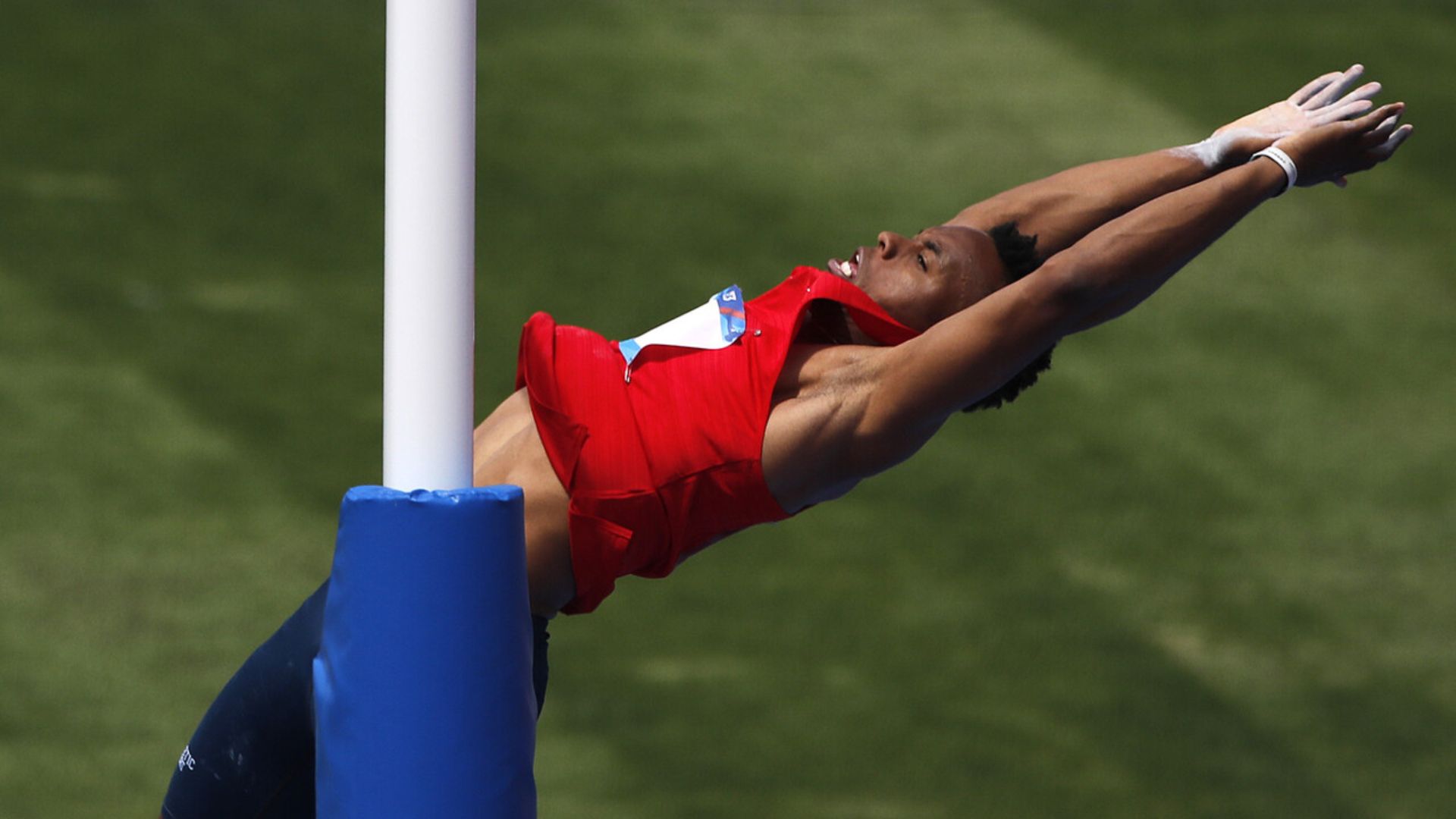 Santiago Ford to lead in the Decathlon's Grand Final