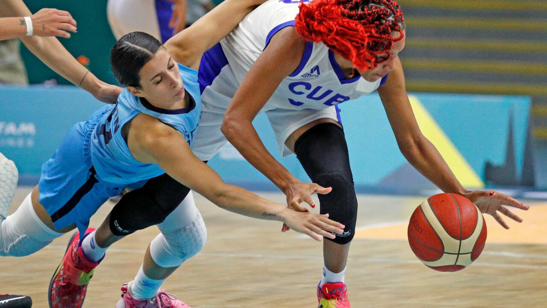 Cuba vence a Argentina en el básquetbol femenino