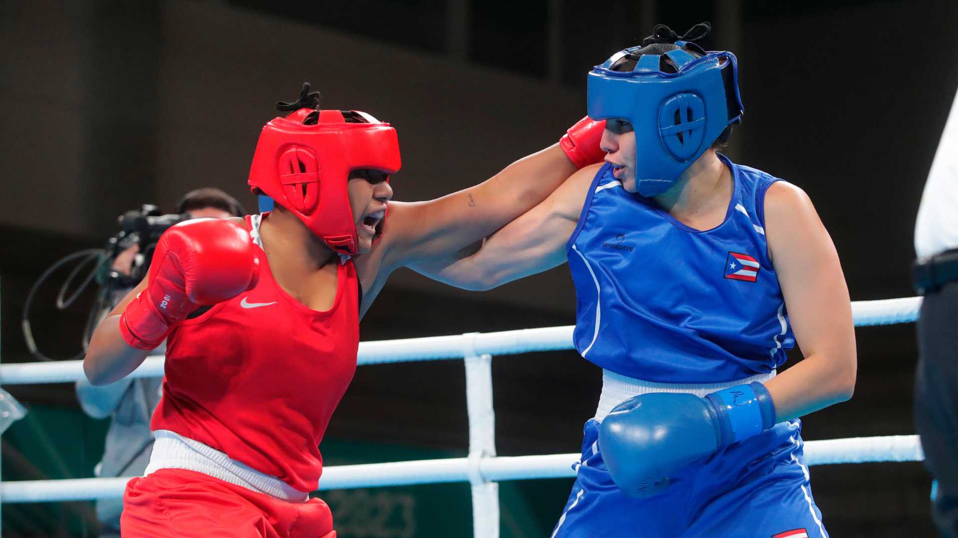 Puertorriqueña Piñeiro y dominicana Moronta debutaron con victorias en el boxeo de Santiago 2023