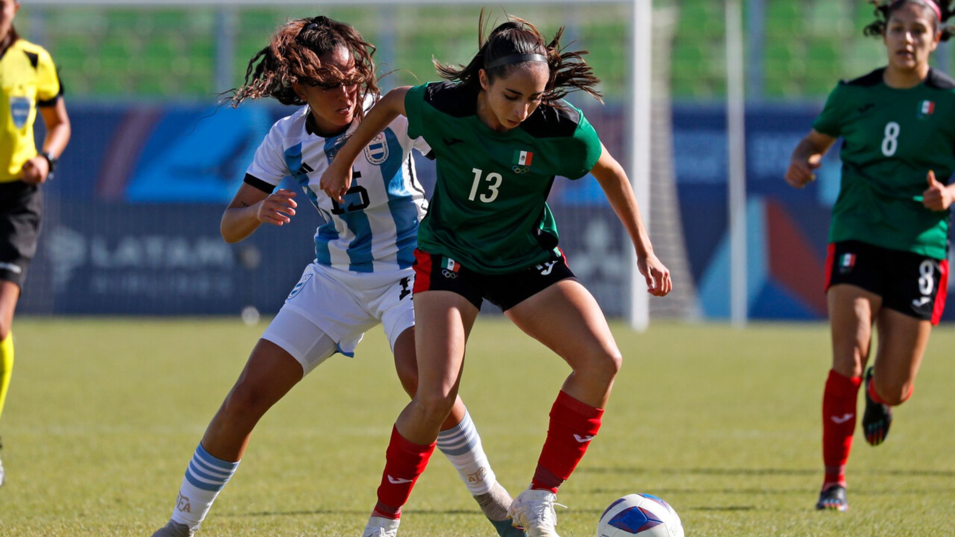 Mexico defeats Argentina, advances to gold medal match in female's football