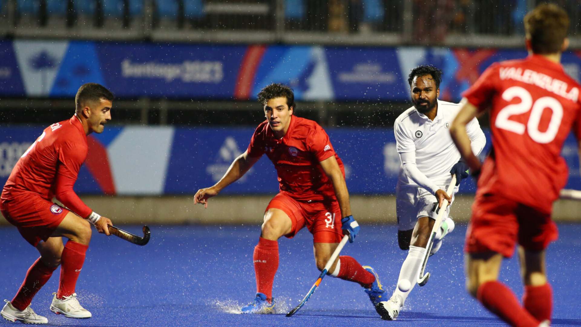 Chile advances to field hockey final by defeating Canada in penalty shootout