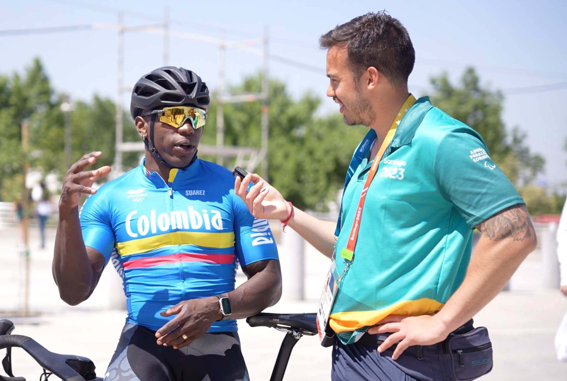 Ciclista colombiano Rubén Murillo recorrió 40 kilómetros por Santiago para "soltar las piernas"