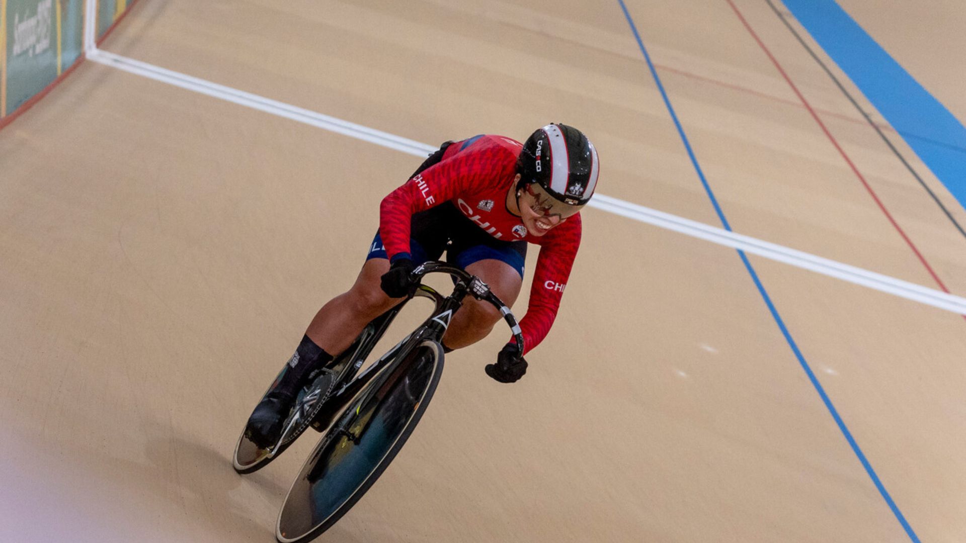 Daniela Colilef set a new speed record for Chile in track cycling