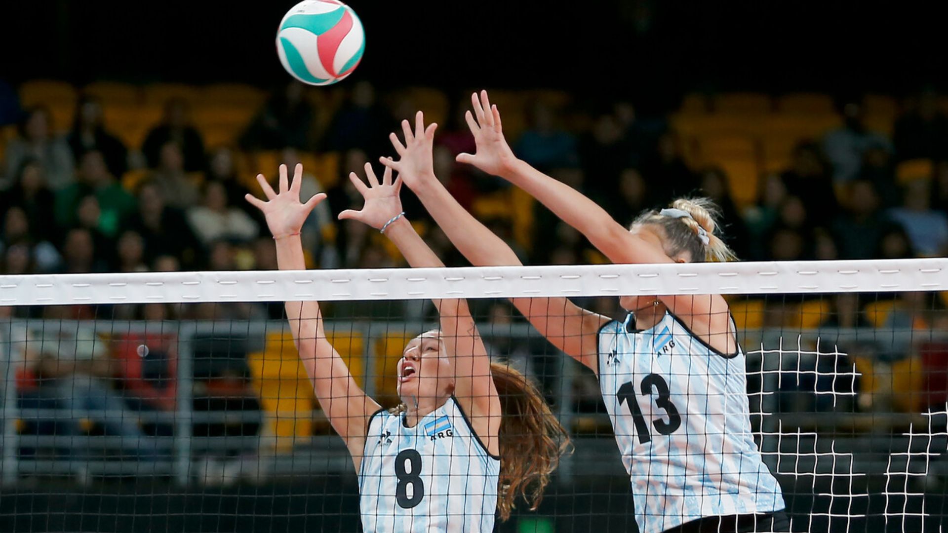 Argentina as 'home' team, gets to semifinals in female's volleyball