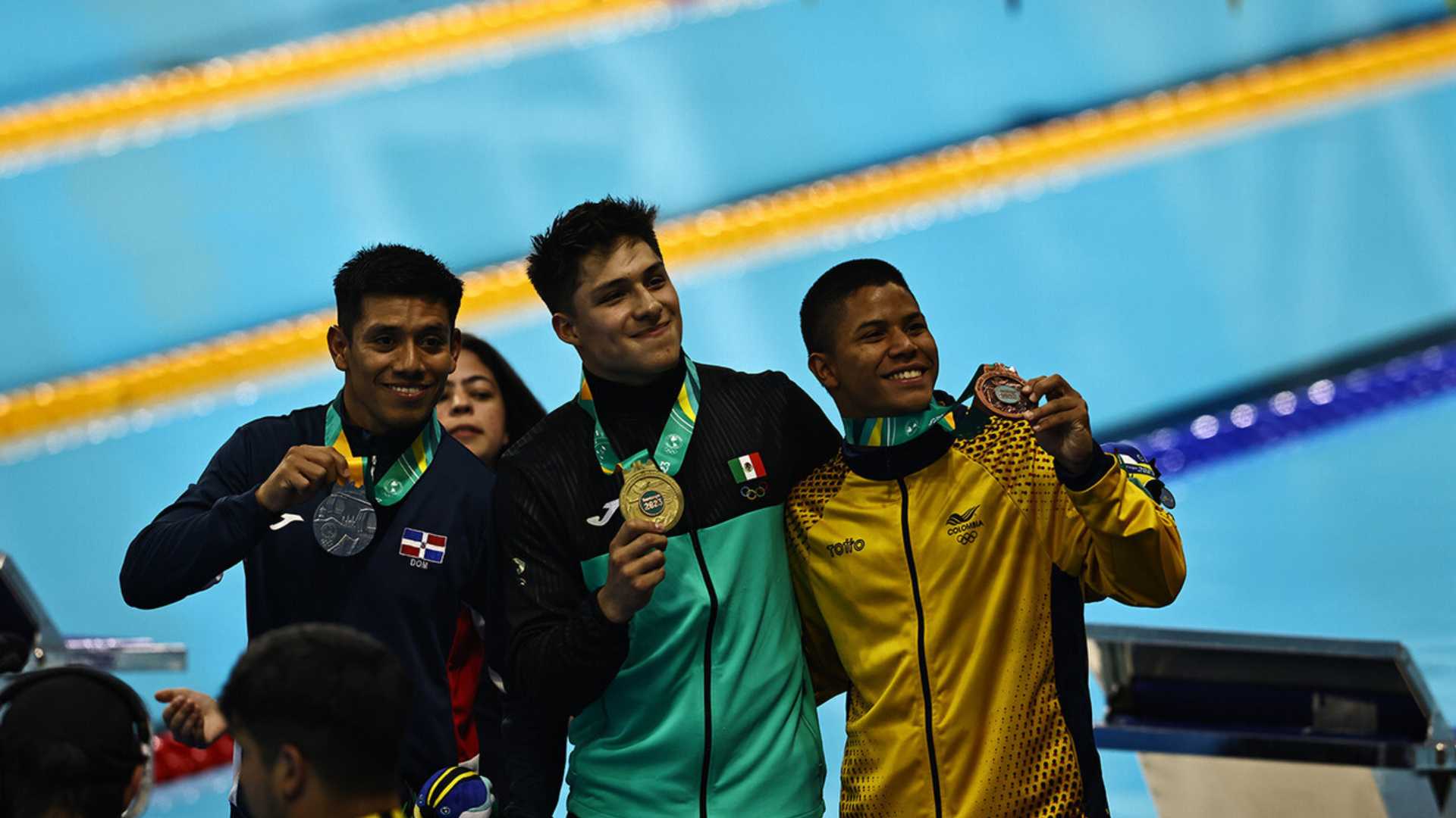 Mexico dominates diving and wins gold medal in the male's 1m springboard