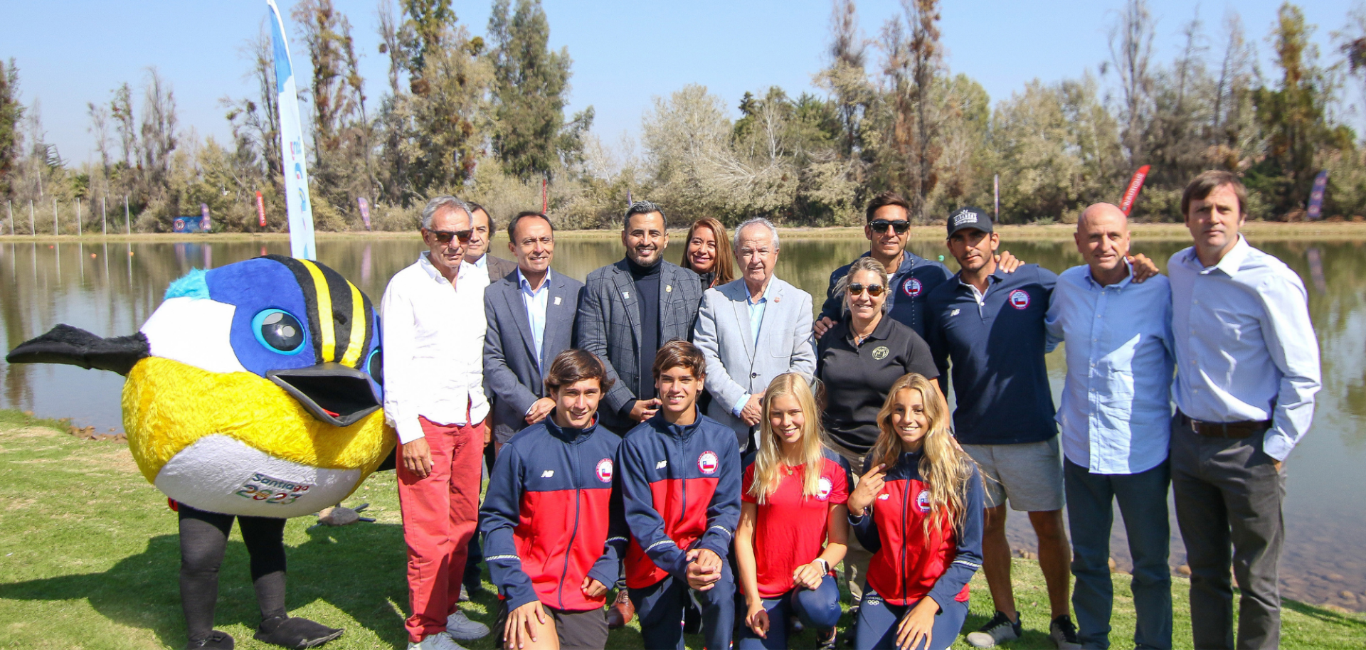 Authorities and athletes in Laguna Los Morros. (Picture from: Santiago 2023).