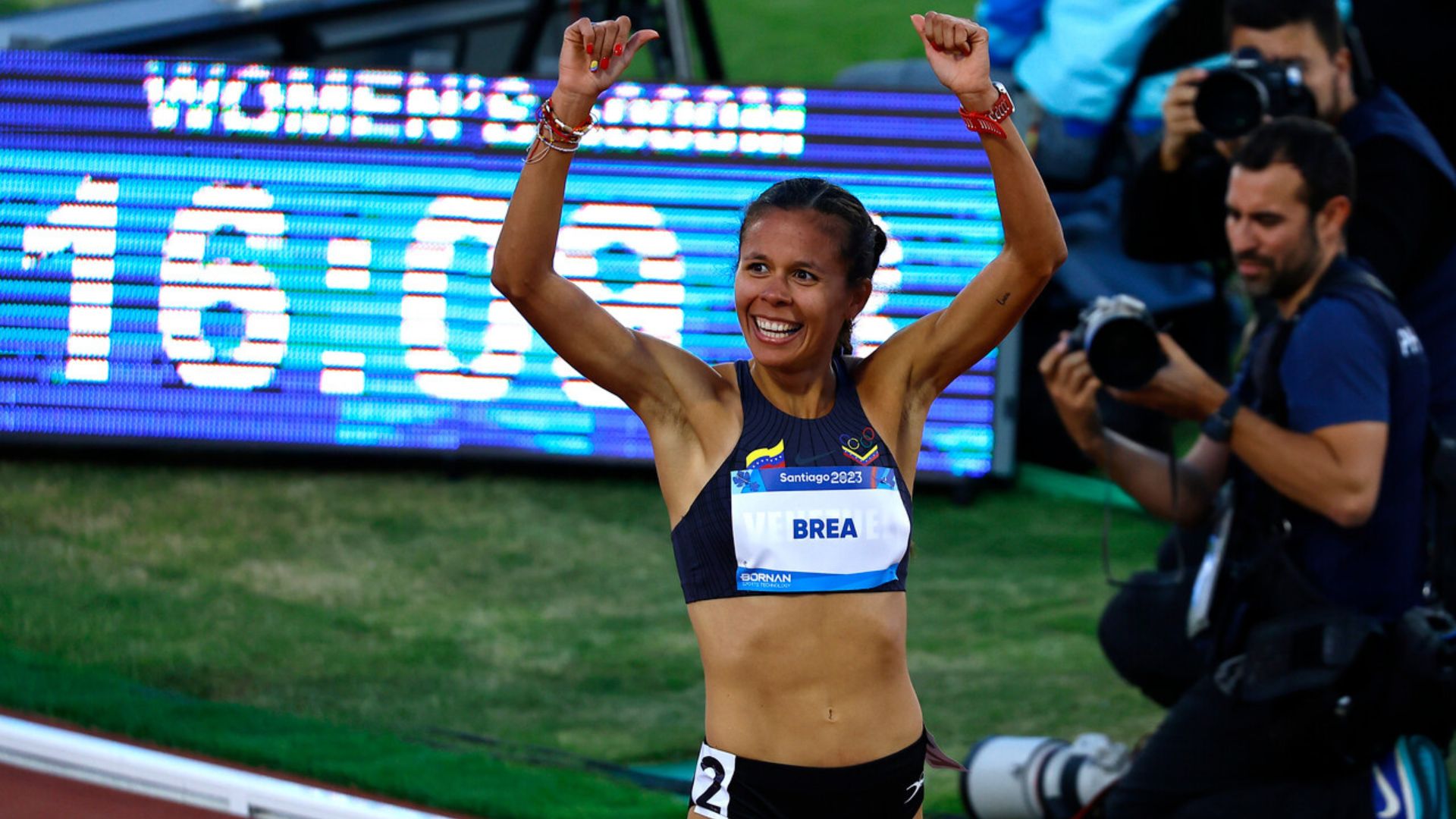 Venezuela secures its first athletics gold in the 5,000-meters