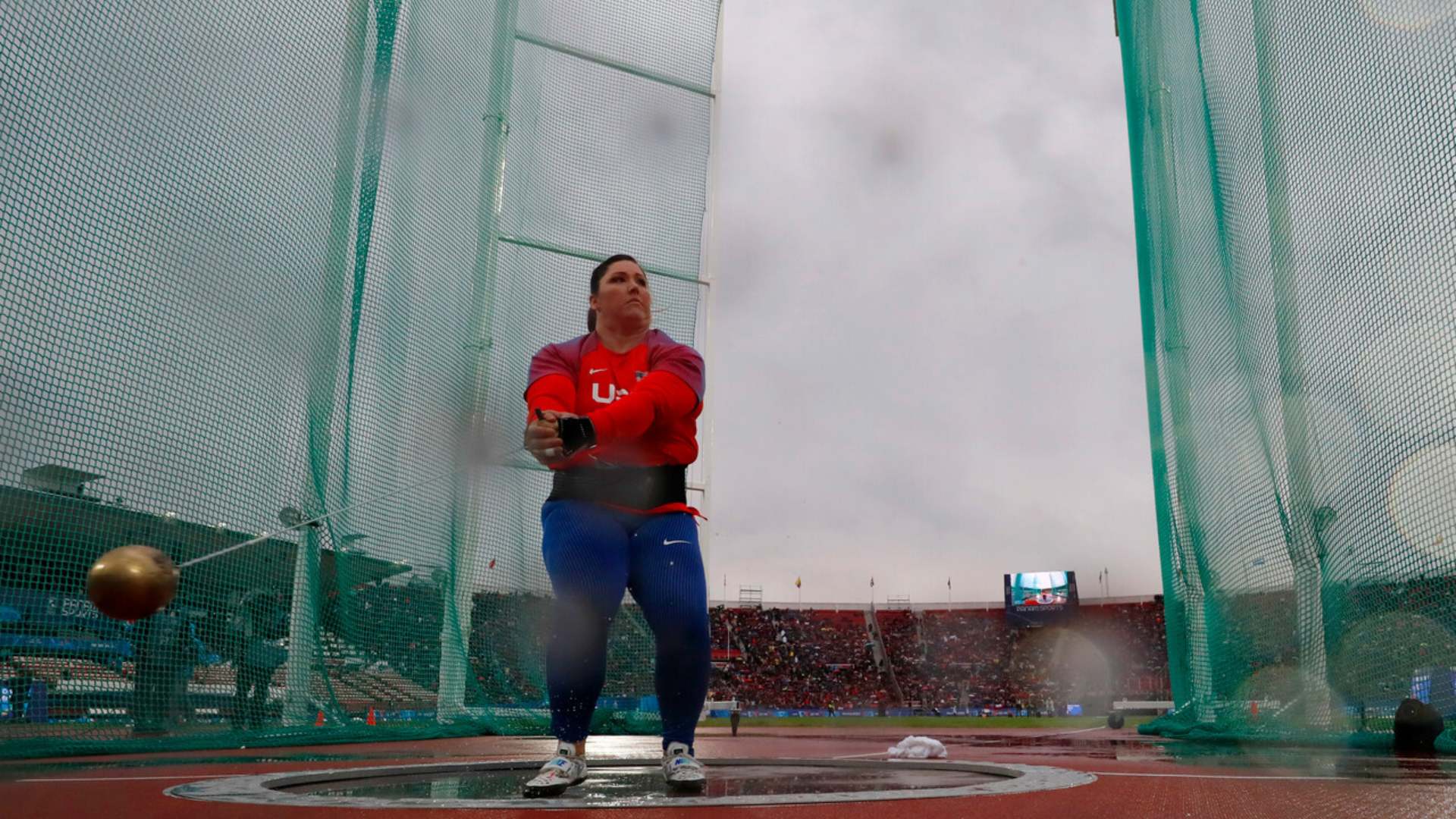 The United States wins gold in the hammer throw