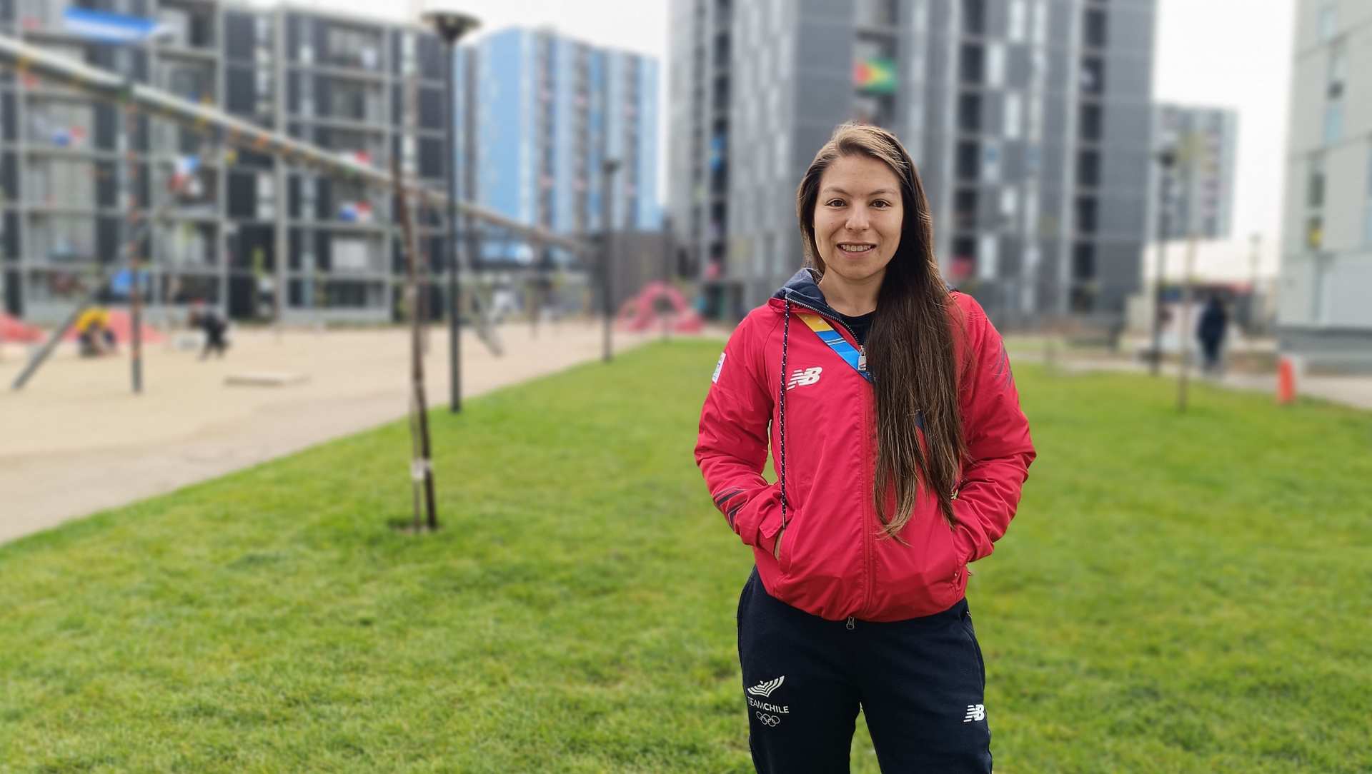 Sofbolista chilena estudia, trabaja y vive su sueño panamericano en Santiago 2023