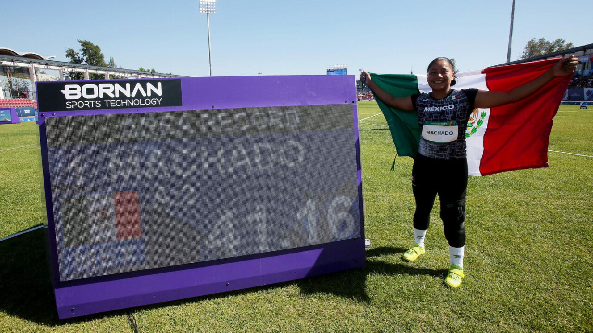 Mexican Athlete Osiris Machado Breaks World Record in F64 Discus Throw