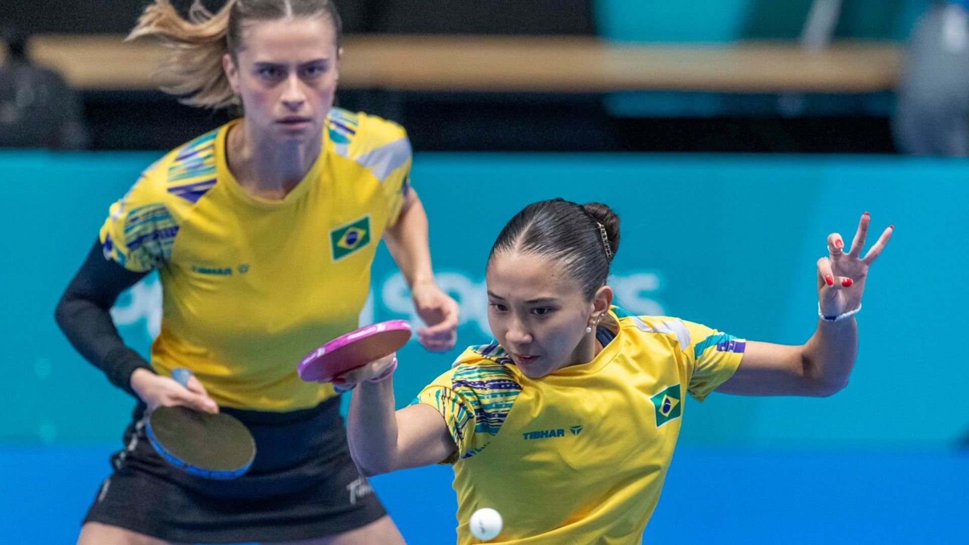 La hermanas brasileñas Takahashi debutan con triunfo en el tenis de mesa