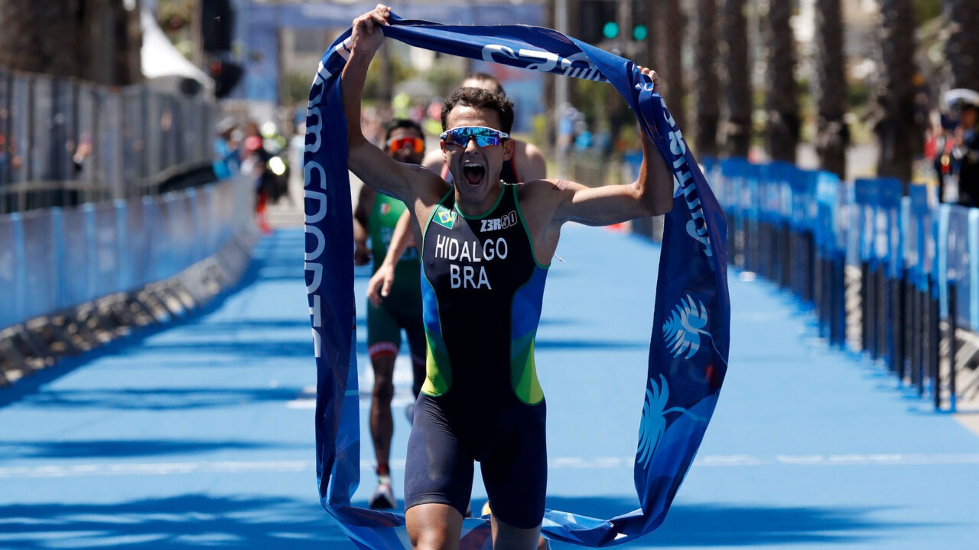 Emotivo triunfo de brasileño Hidalgo en el triatlón panamericano en Viña del Mar