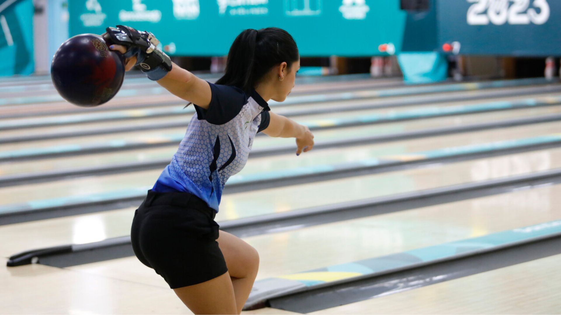 Bowling: Female's Semifinals Set
