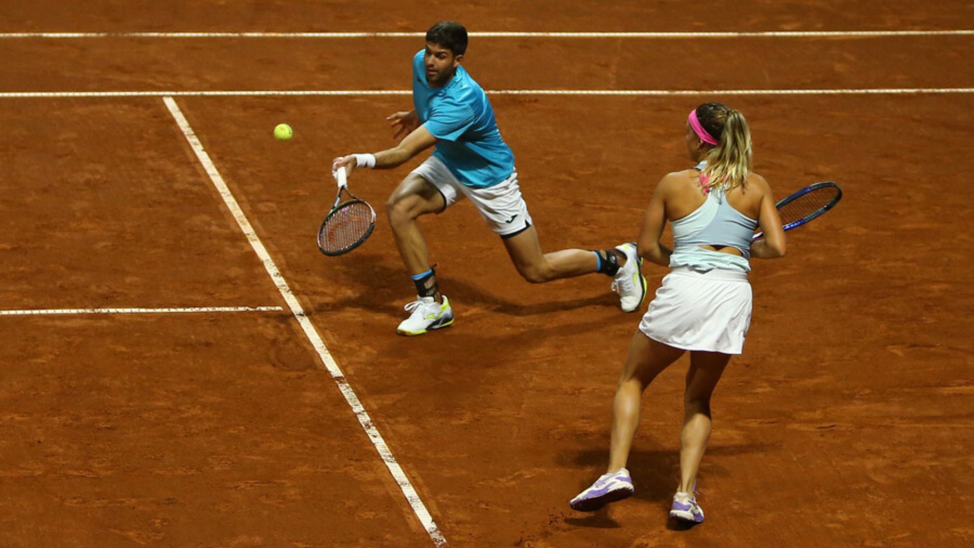Mixed Doubles: Argentina wins bronze medal in tennis by defeating Peru