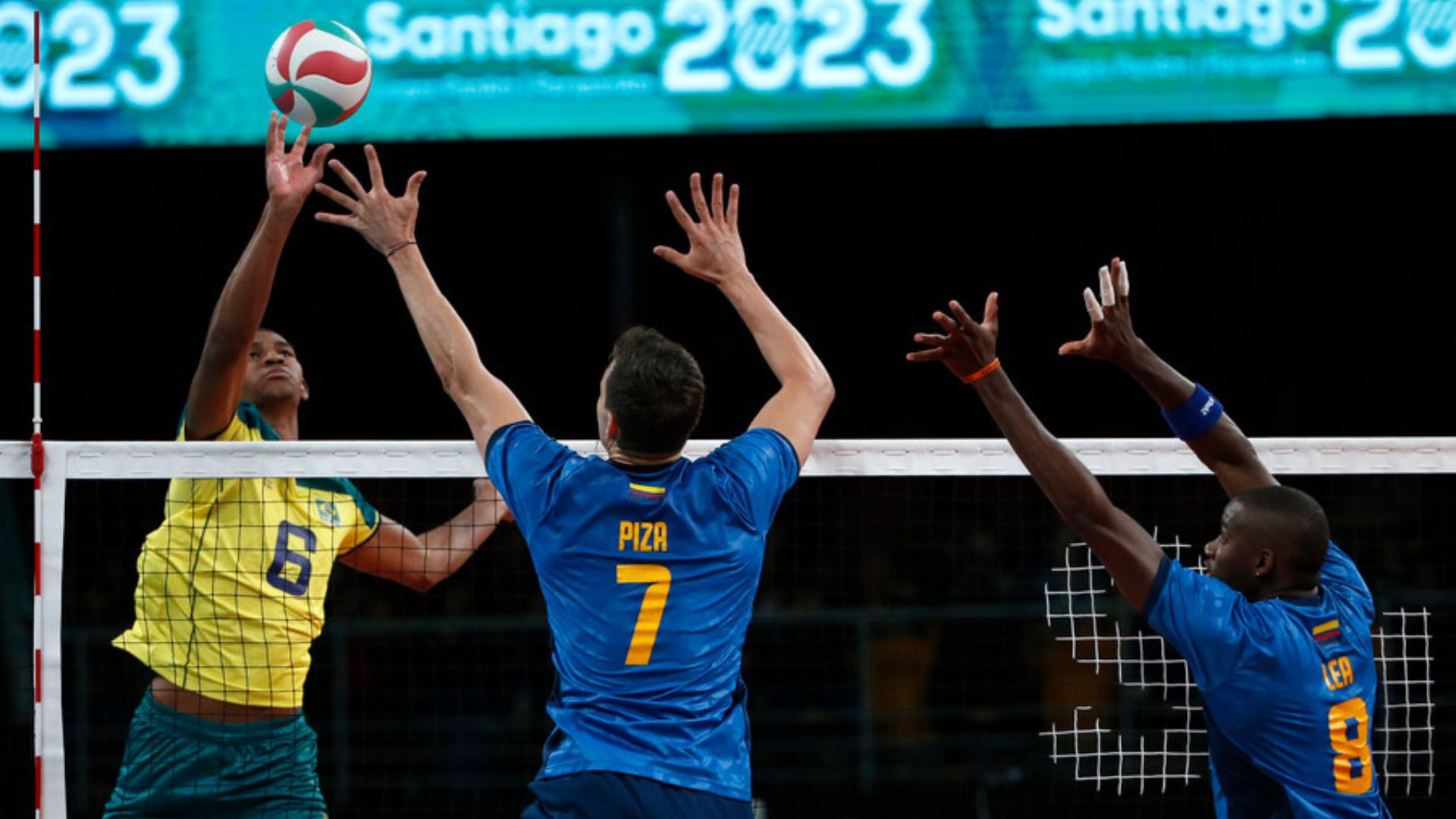 Brasil debuta con victoria en el vóleibol masculino y apunta al oro panamericano
